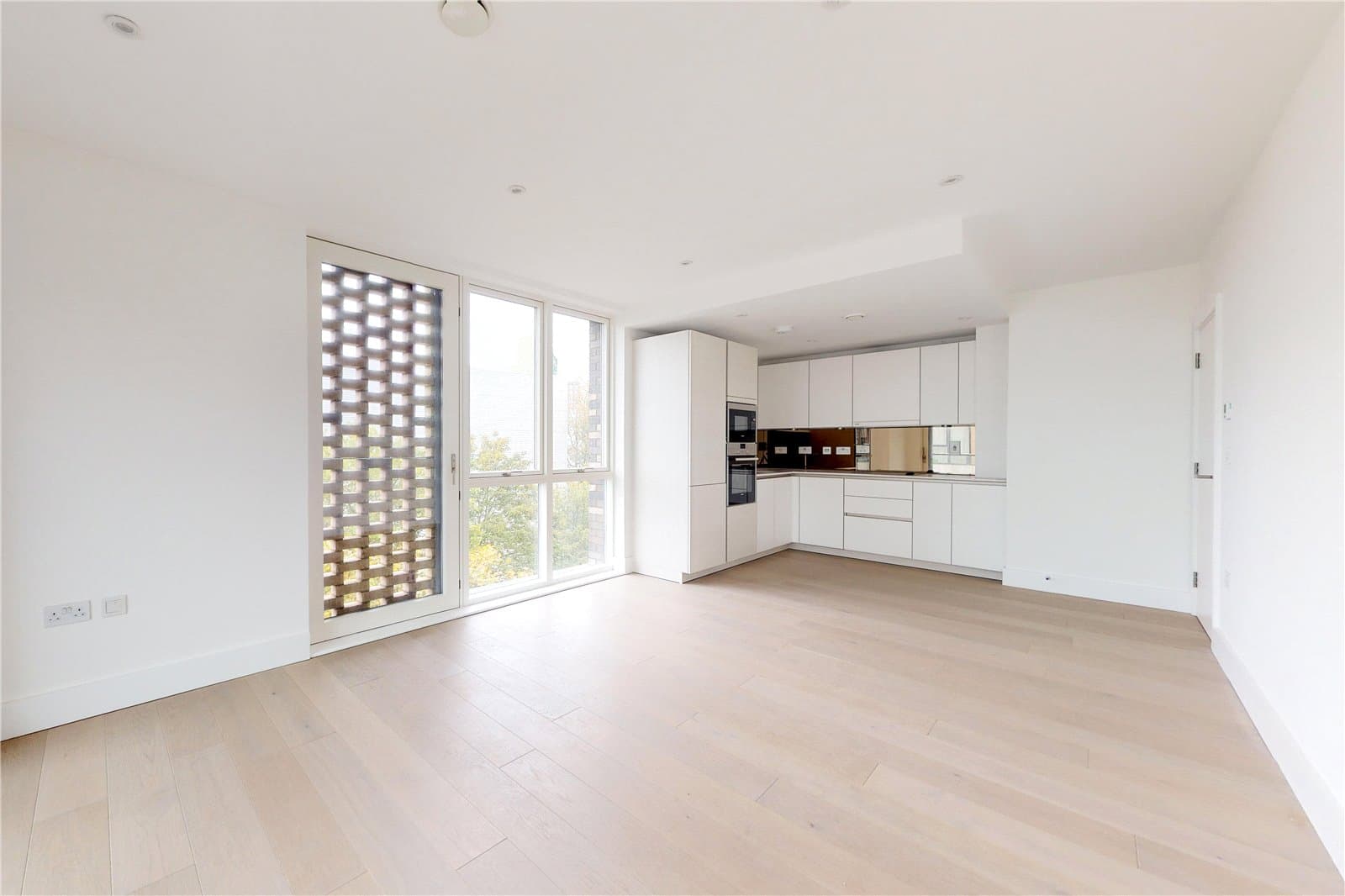 28 Quebec Way, London, SE16 7FS