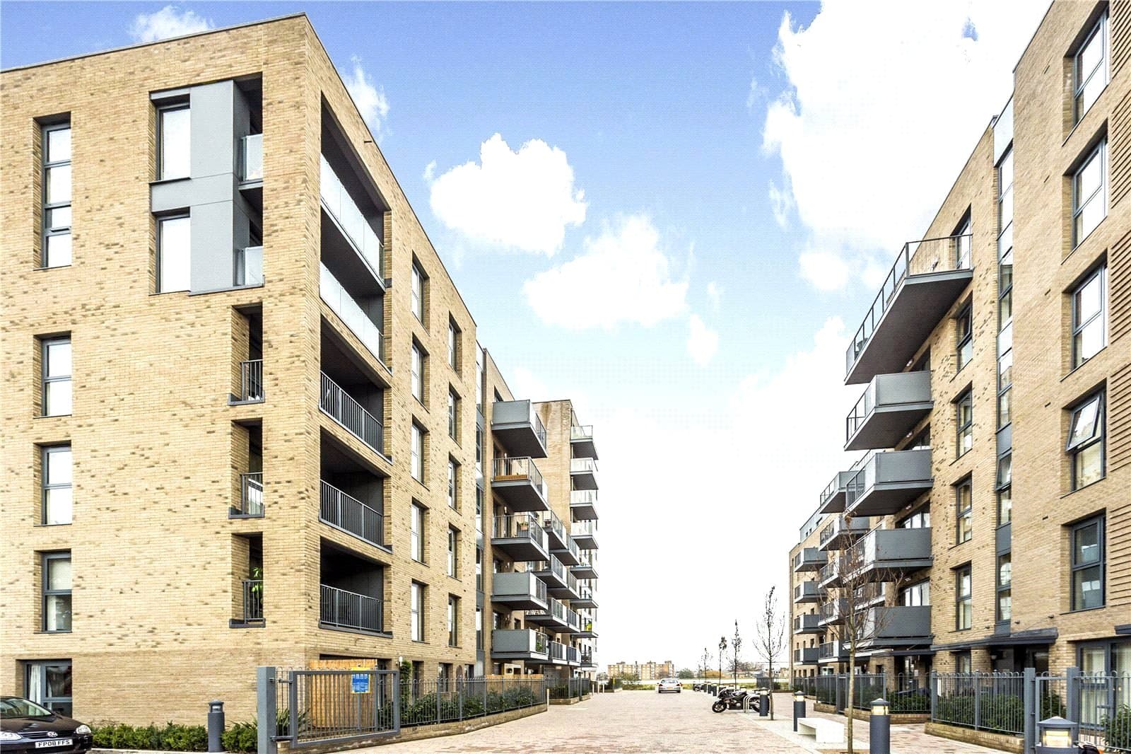 Green Lanes Walk, Finsbury Park, London, N4 2GA