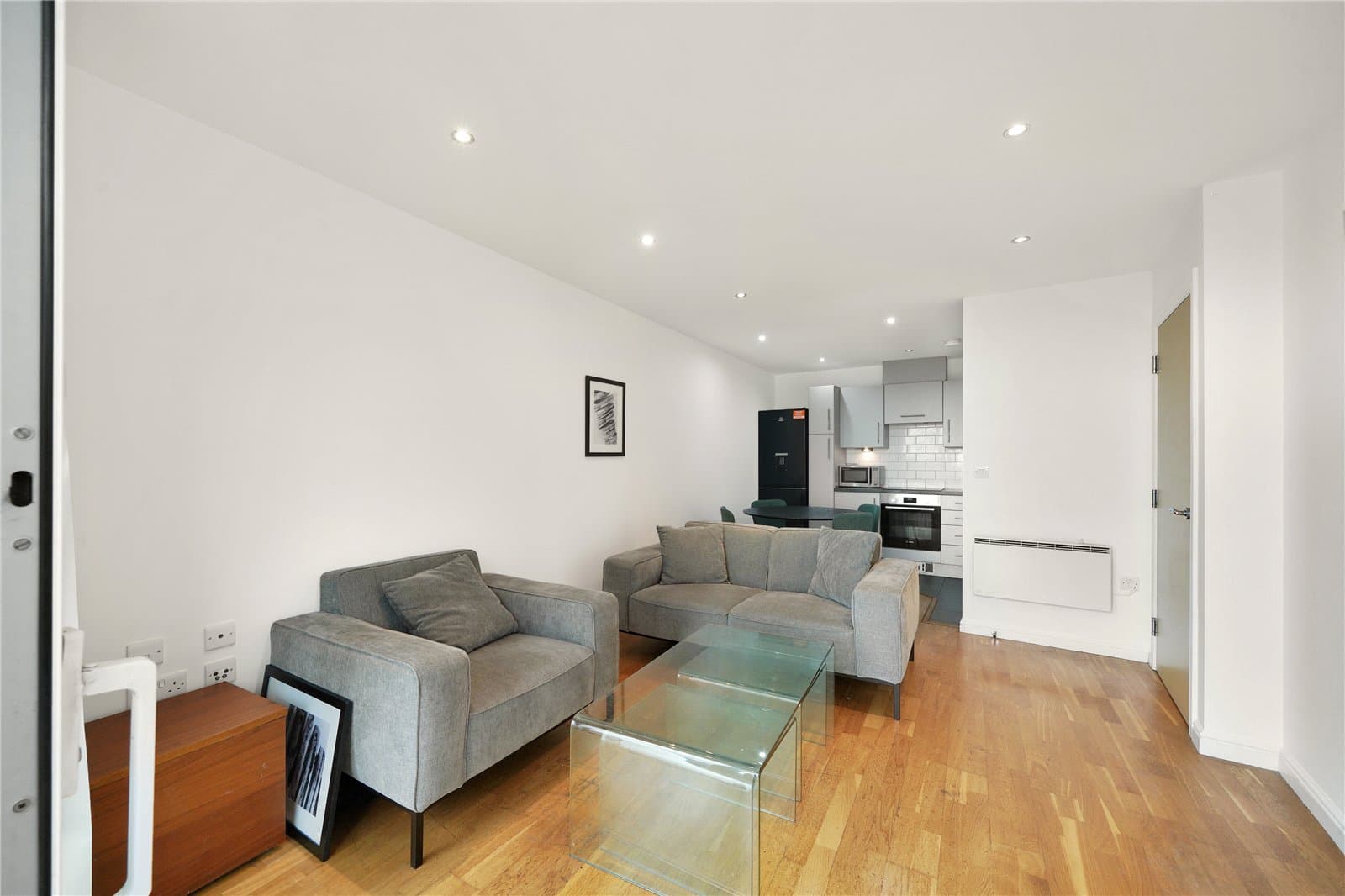 Prince Regent Road, Hounslow, Middx, TW3 1NN