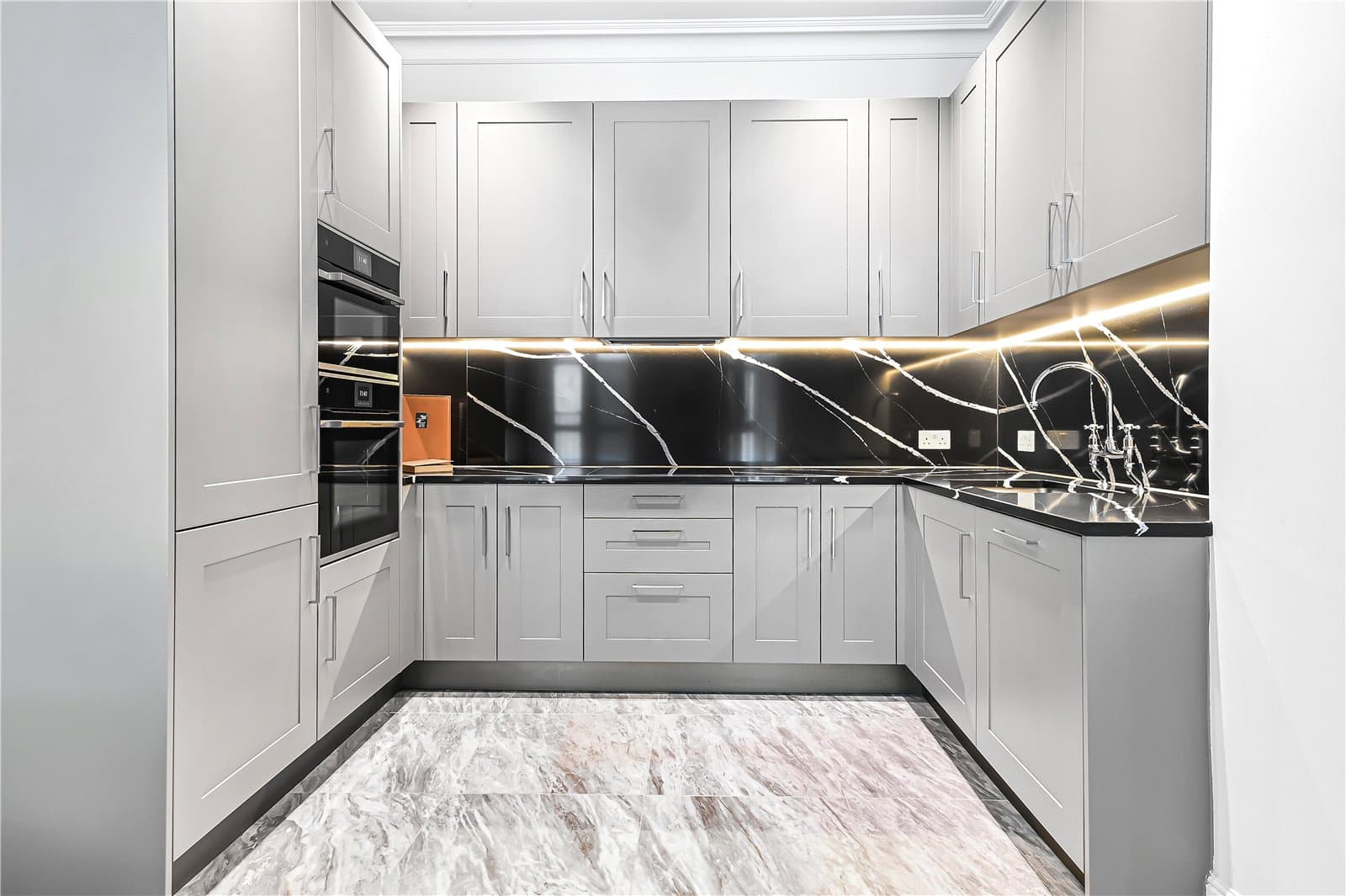 The Residences, Westminster, London, SW1P 3AN