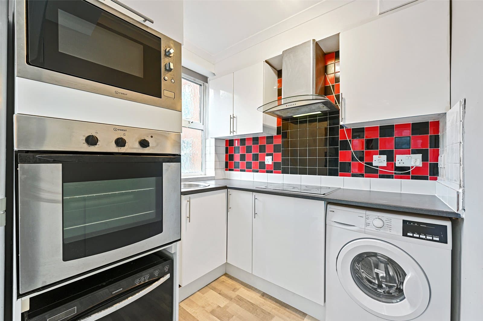 Edgware Road, London, W2 2QL