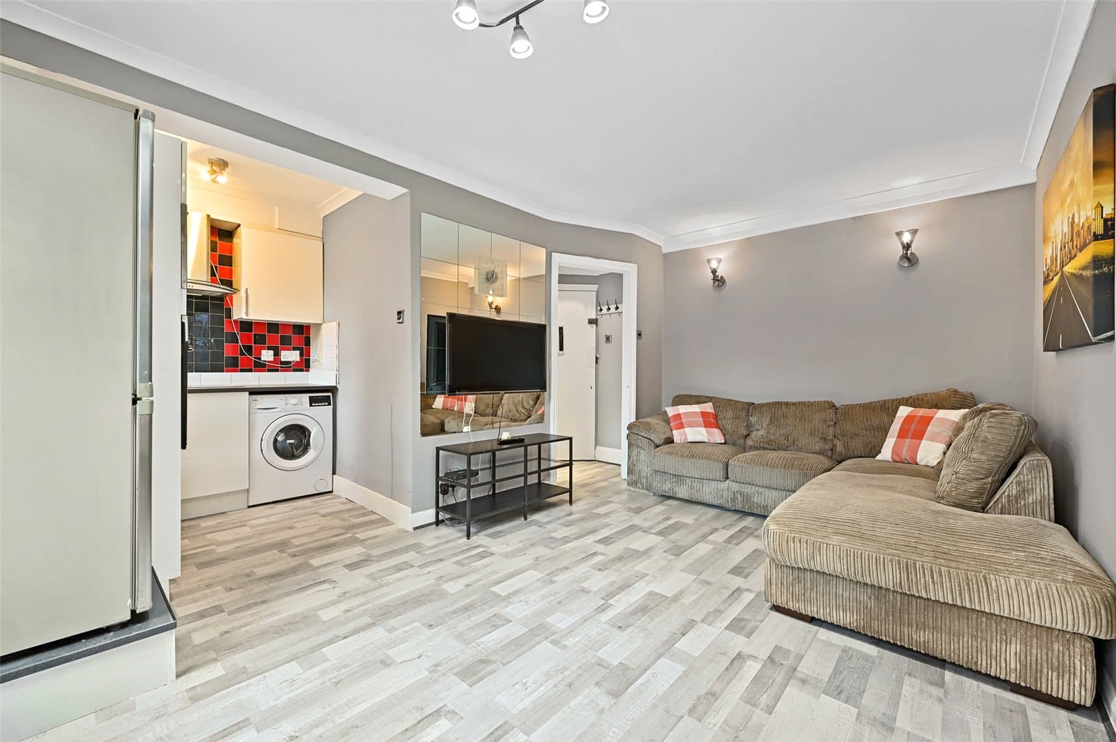 Edgware Road, London, W2 2QL