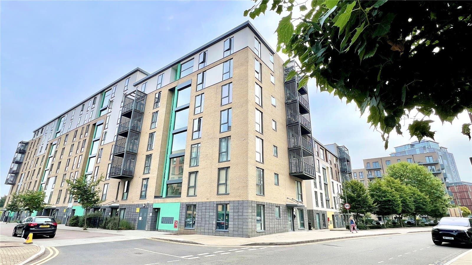 2 Needleman Close, London, NW9 5ZW