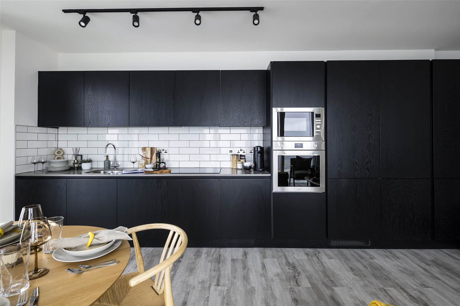 8 Portal Way, Acton, London, W3 6DU