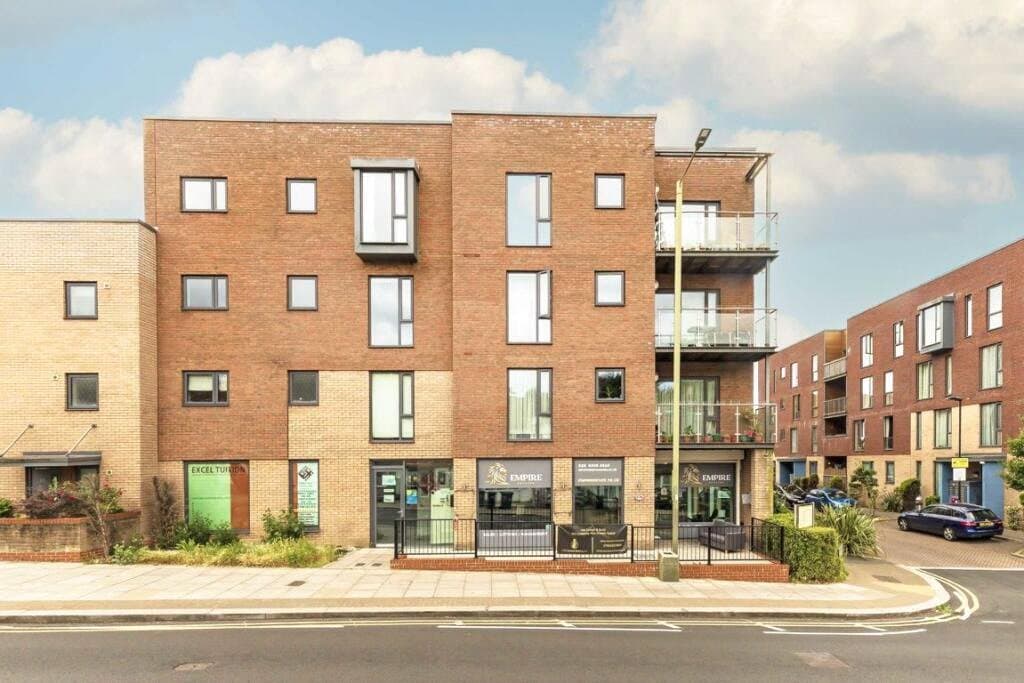 1 Mornington Close, London, NW9 5HH