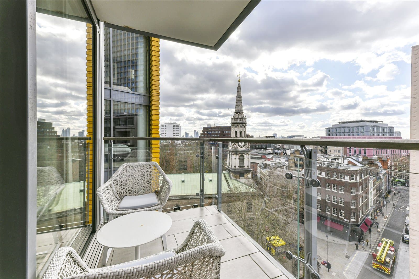 Central St Giles Piazza, London, WC2H 8AB