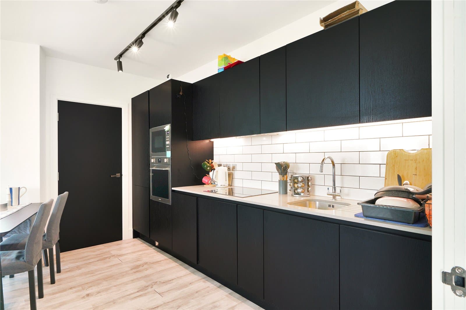 8 Portal Way, Acton, W3 6DU