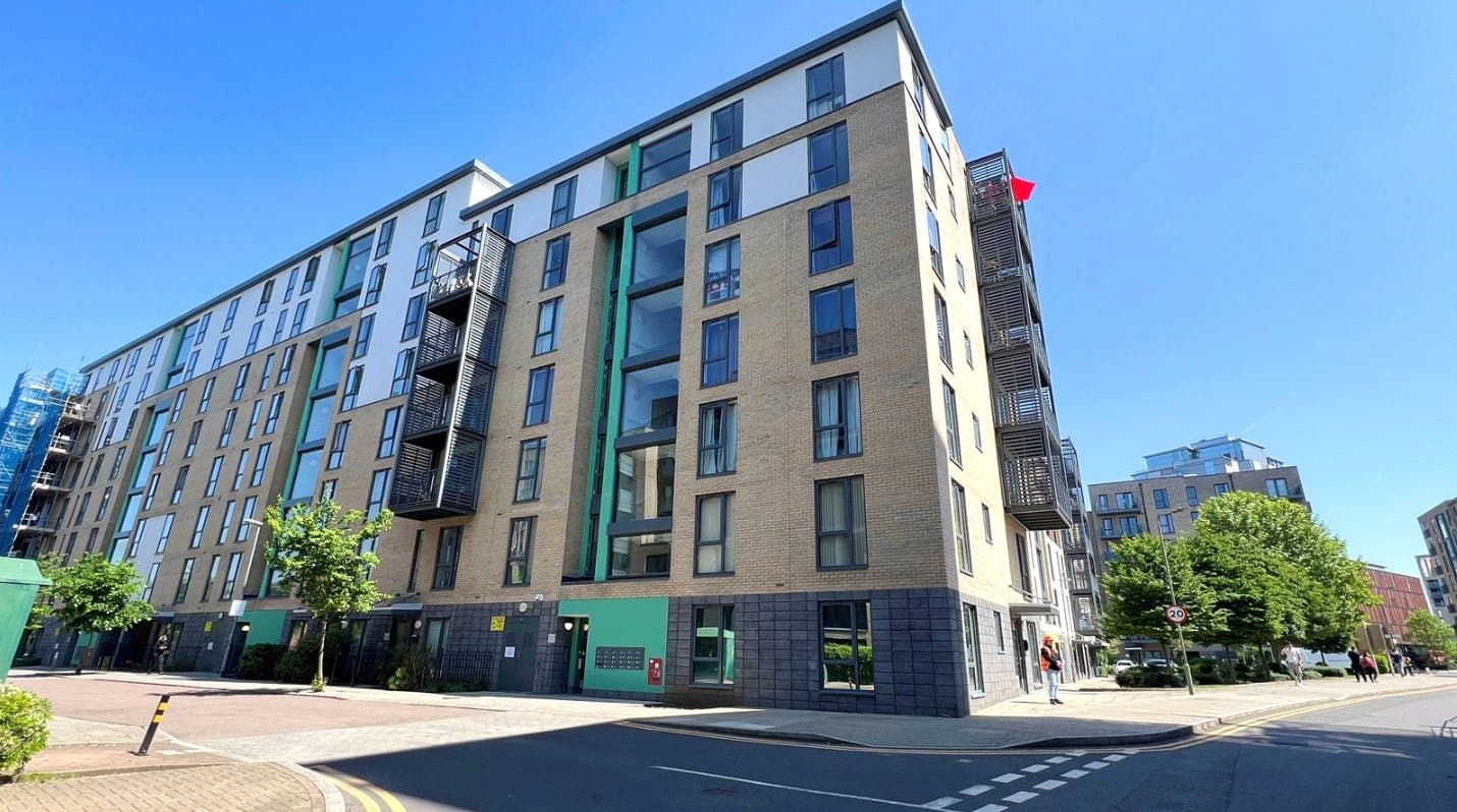 2 Needleman Close, London, NW9 5ZJ