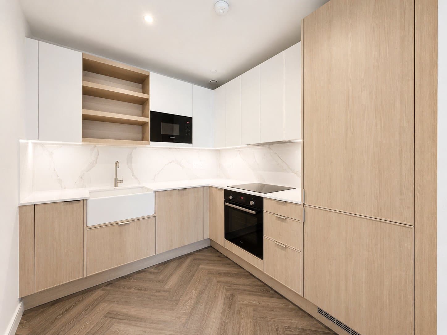 1 Henshaw Parade, Hendon, London, NW9 6GG