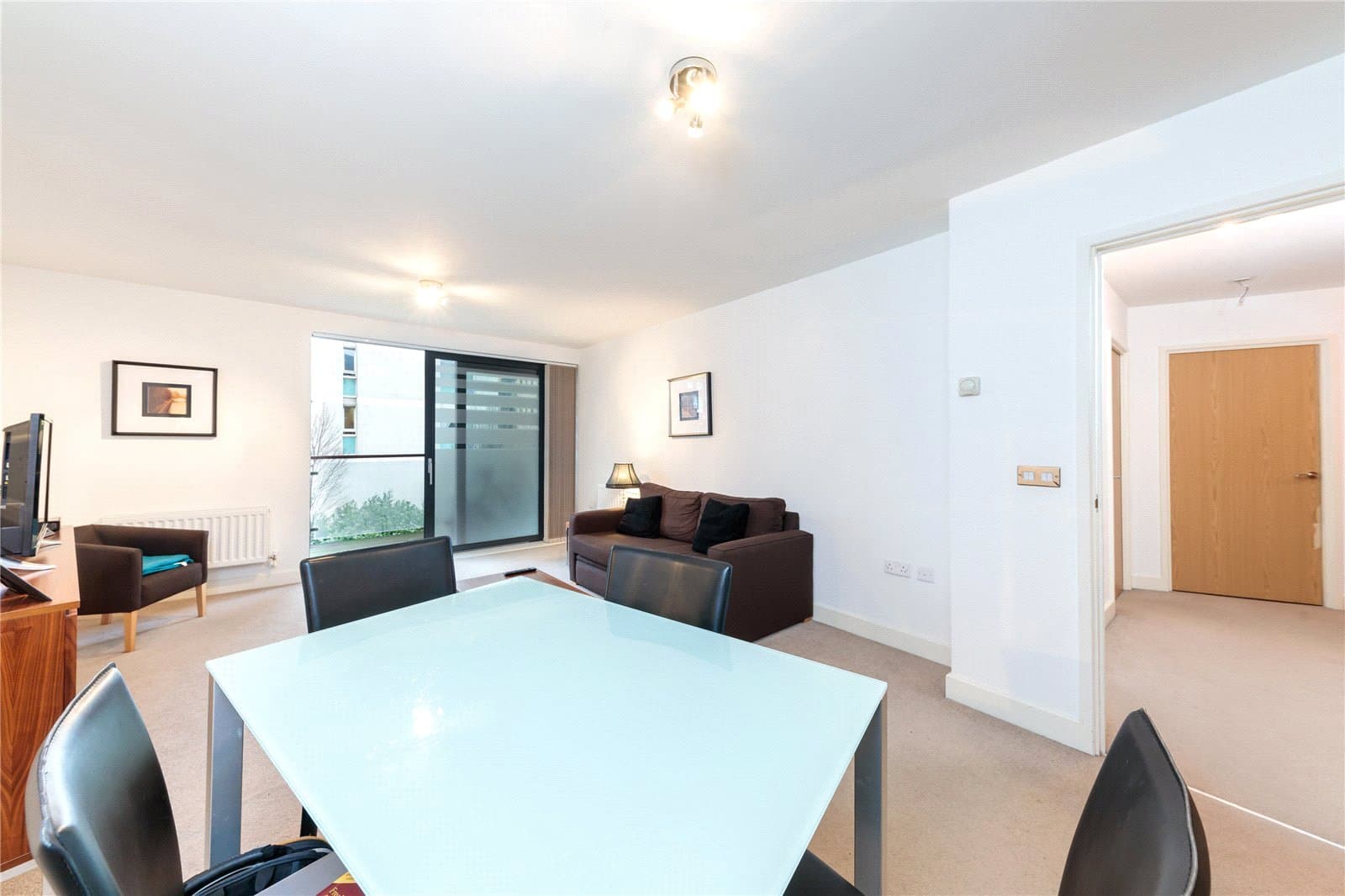 214A Kennington Road, Lambeth, London, SE11 6AU