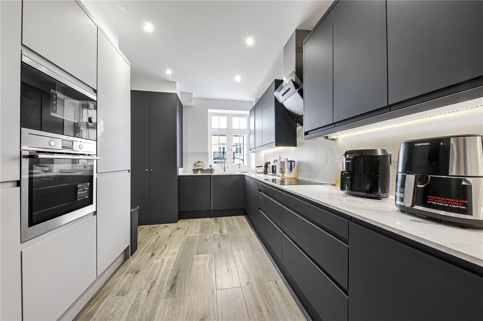 St Johns Wood, London, NW8 8HT