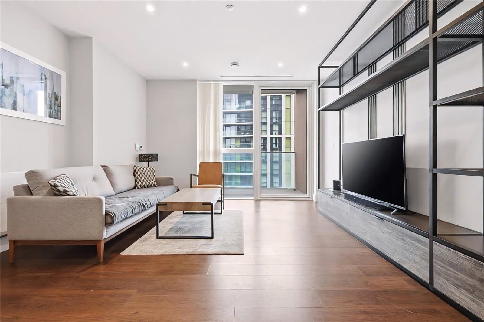 9 Harbourway, London, E14 9DN