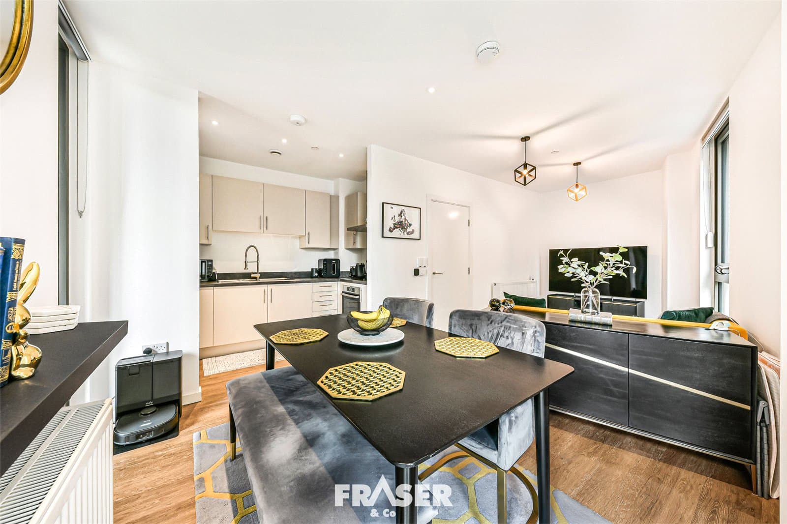 6 Macclesfield Road, LONDON, EC1V 8DJ