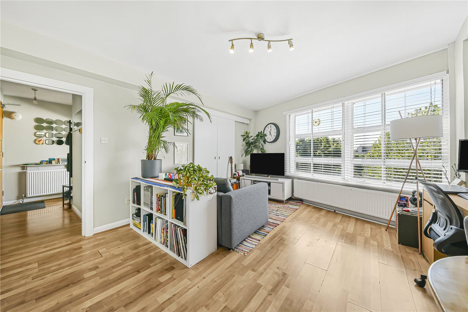 2 Fairhazel Gardens, London, NW6 3SG